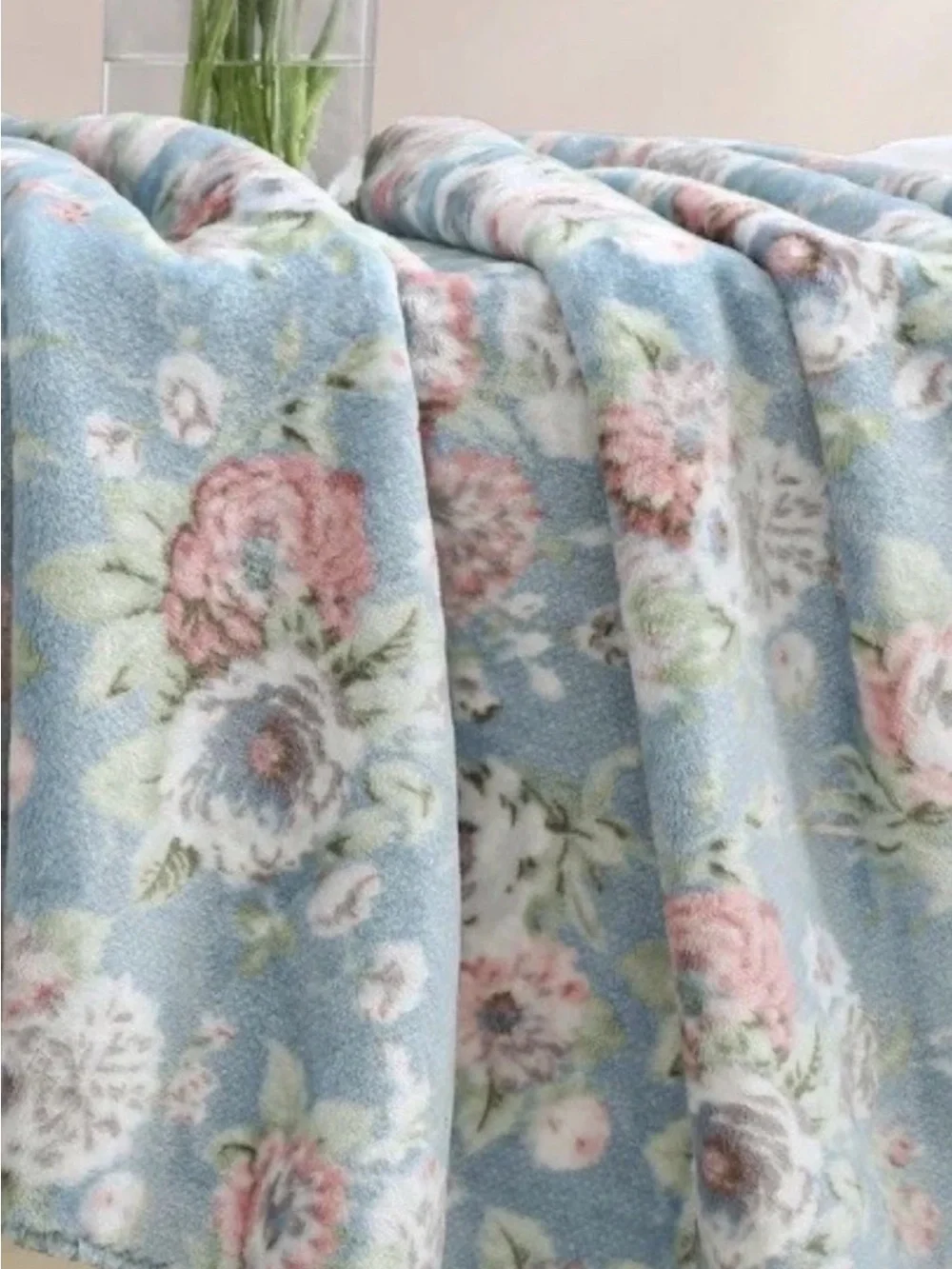 Laura Ashley Camilla ~ Coco Flannel Throw Reversible Super Soft Throw ~ 50 X 70